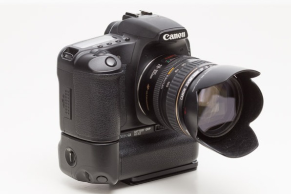 Canon EOS 30D Camera w/ Canon EF 28-105mm f/3.5-45 USM II Lens,