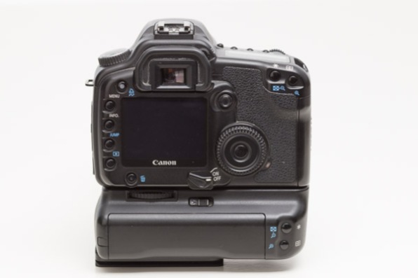 Canon EOS 30D Camera w/ Canon EF 28-105mm f/3.5-45 USM II Lens,